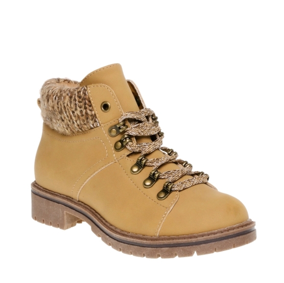 Time and Tru Shoes - Women's Hiking Boots